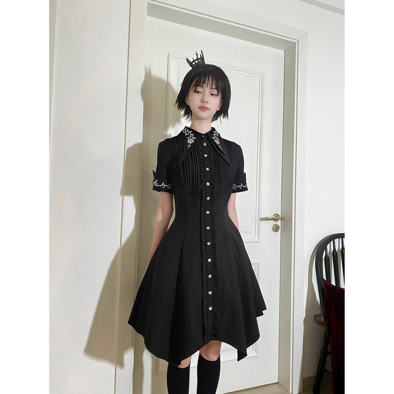中世貴族の薔薇刺繍ワンピース - Black[2025年9月中旬-10月上旬発送予定]