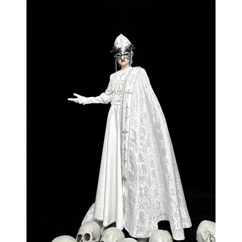 月夜の修道女の刺繍ロングマント - White Silver[2025年12月上旬-2026年1月上旬発送予定]