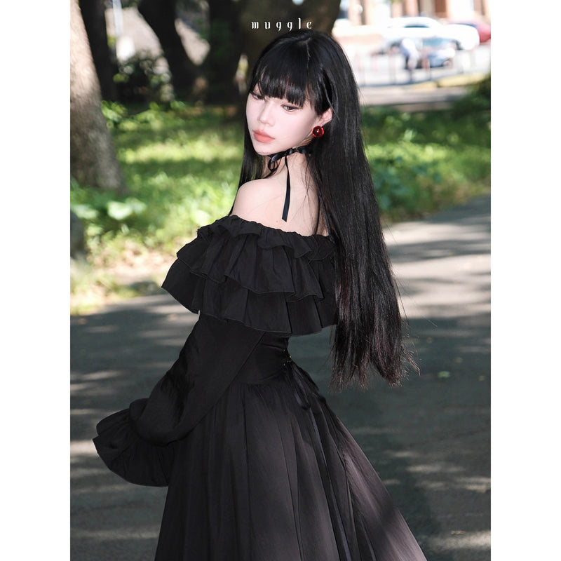 黒のお嬢様のオフショルフリルワンピース