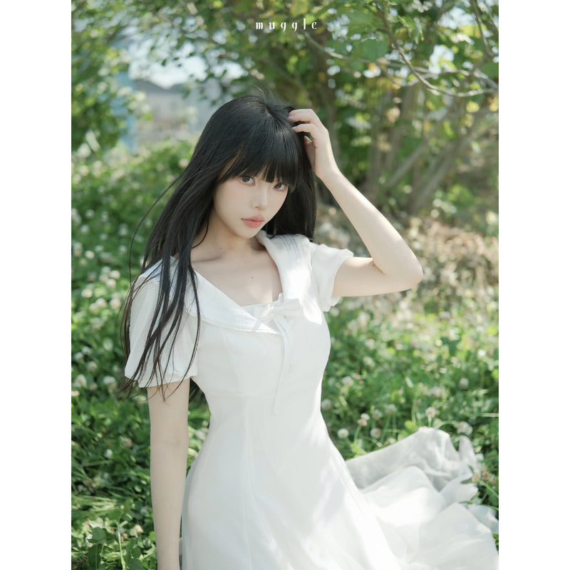 清純なお嬢様のセーラーワンピース
