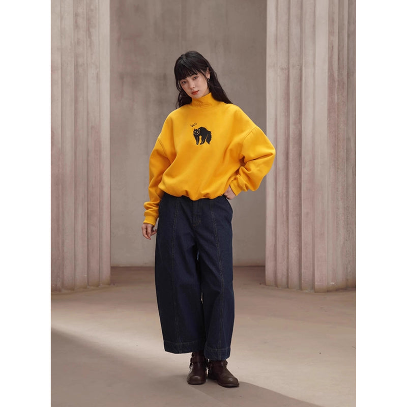 黒猫の刺繍ハイネックスウェット