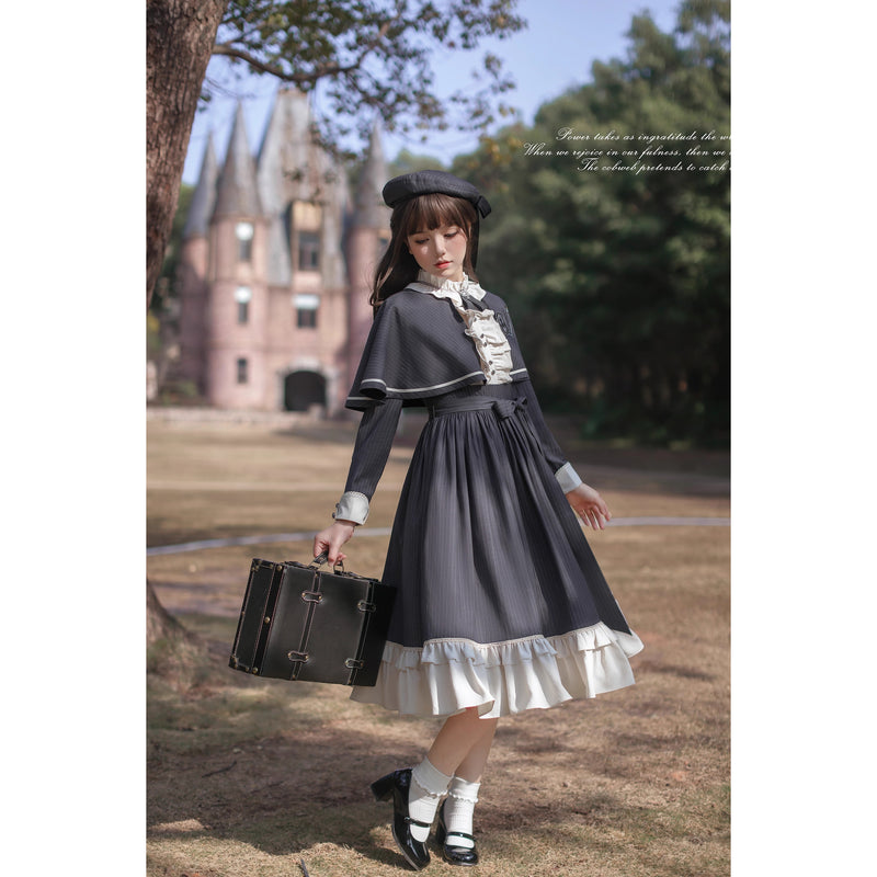 公爵令嬢のクラシカルワンピースとケープ