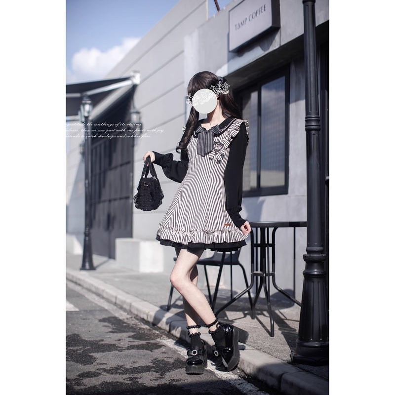 黒白の縦縞ドッキングワンピース