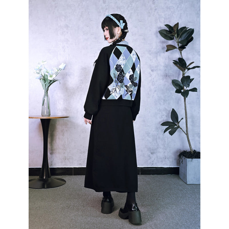 椿の花と鶯の挿絵カーディガンとニットスカート