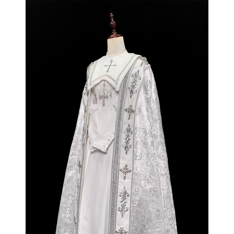 月夜の修道女の刺繍ロングマント - White Silver[2025年12月上旬-2026年1月上旬発送予定]