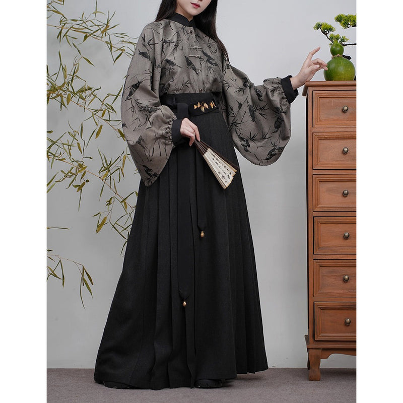 宮廷令嬢の刺繍プリーツスカート