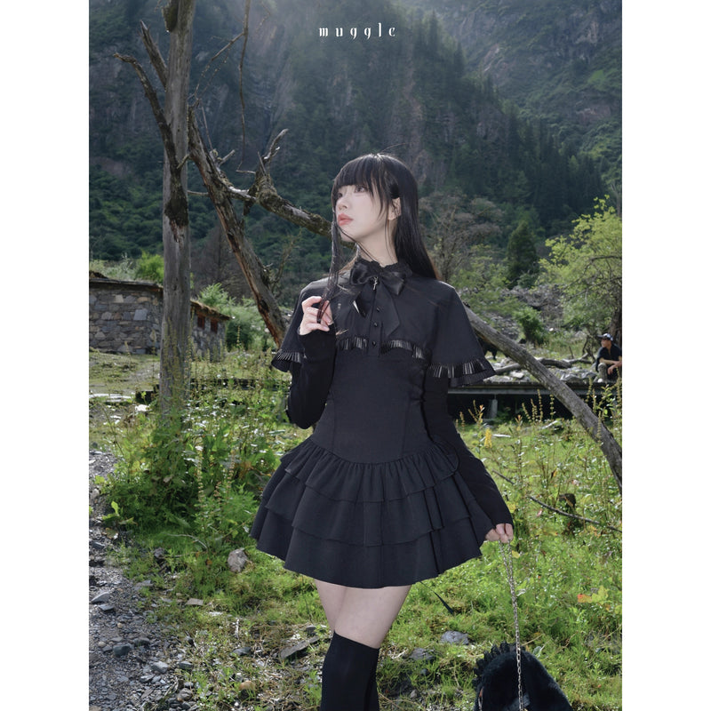 黒のお嬢様のケープフリルワンピース