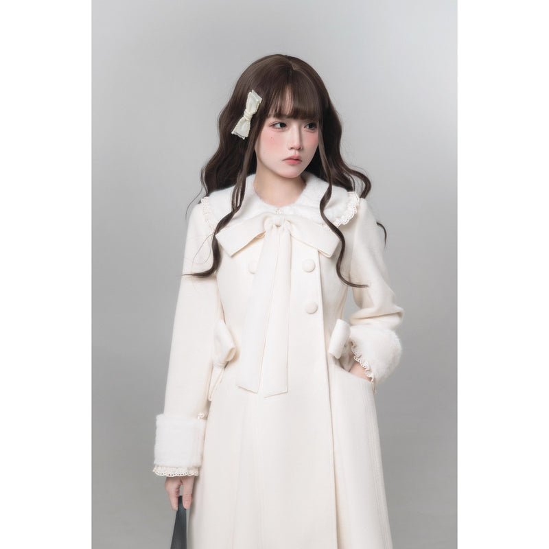 白雪のお嬢様のリボンウールコート
