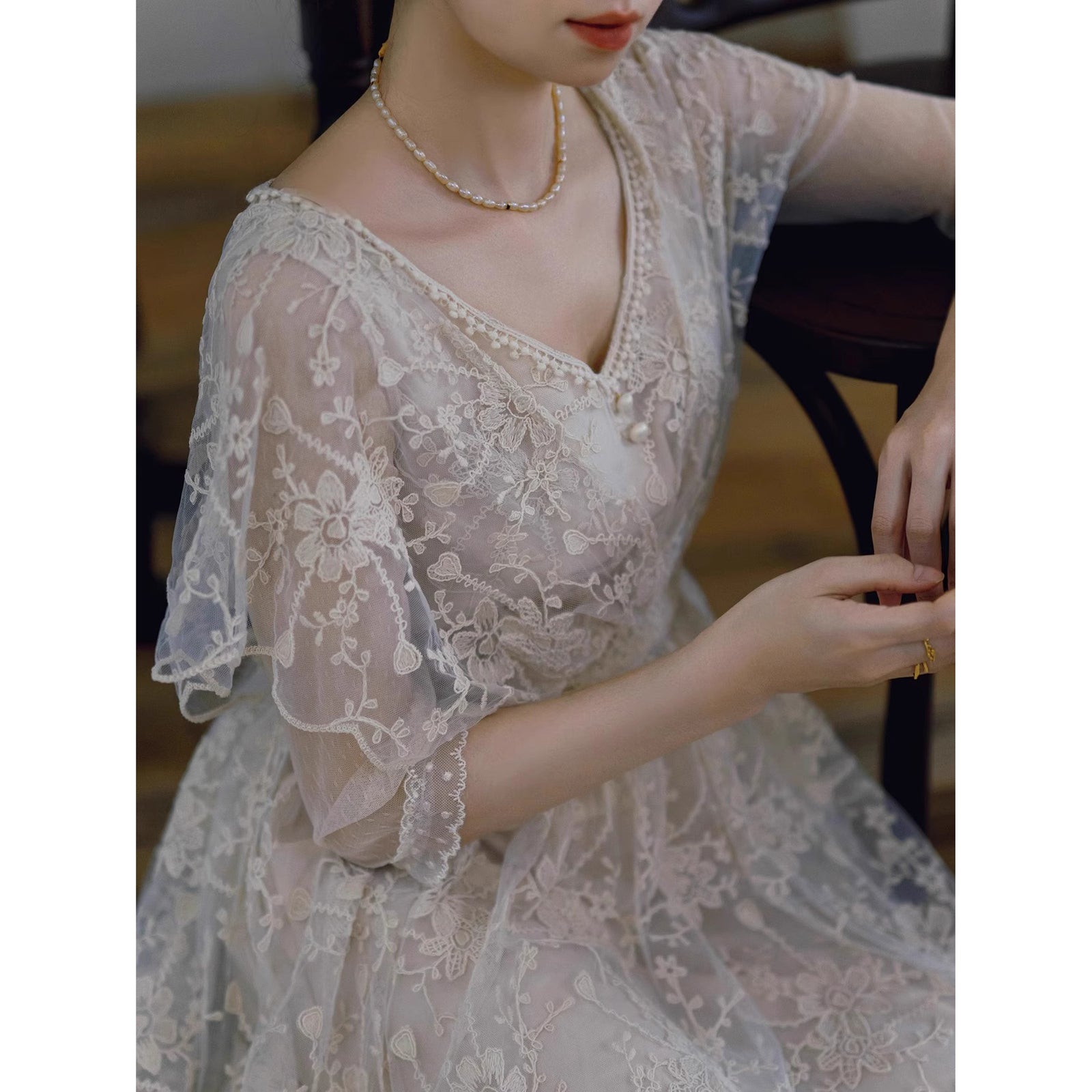 花咲く王妃の刺繍レースワンピース – ManusMachina