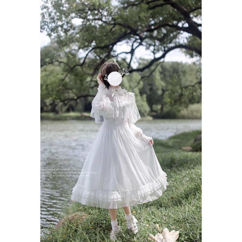 純白のお嬢様のチュールケープワンピース