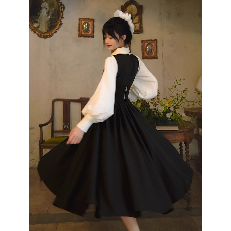 黒のお嬢様のコルセットジャンパースカート