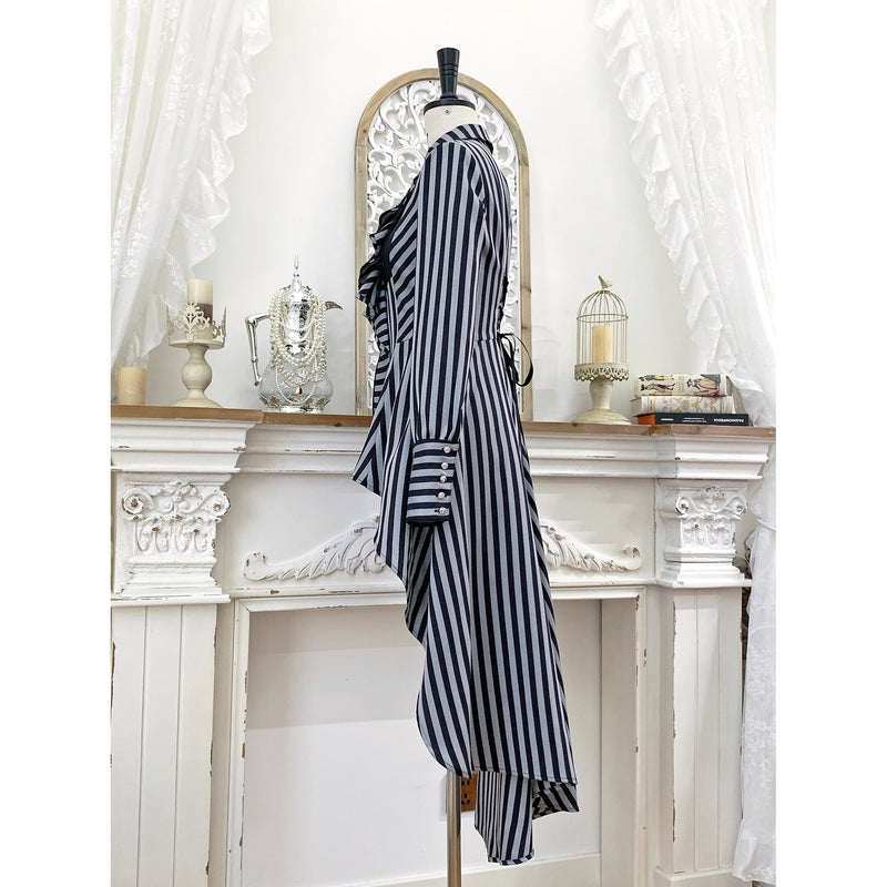中世貴族のヴィクトリアンテールブラウス - Gray Block Stripe[2025年12月上旬-12月下旬発送予定]