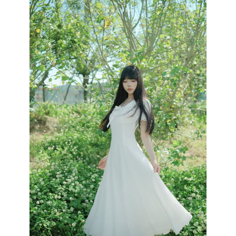 清純なお嬢様のセーラーワンピース