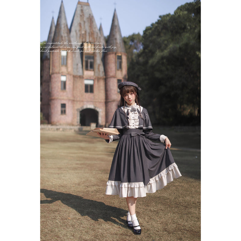 公爵令嬢のクラシカルワンピースとケープ