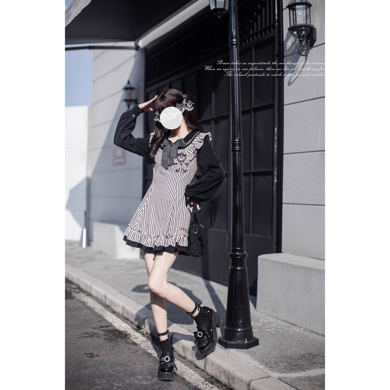 黒白の縦縞ドッキングワンピース