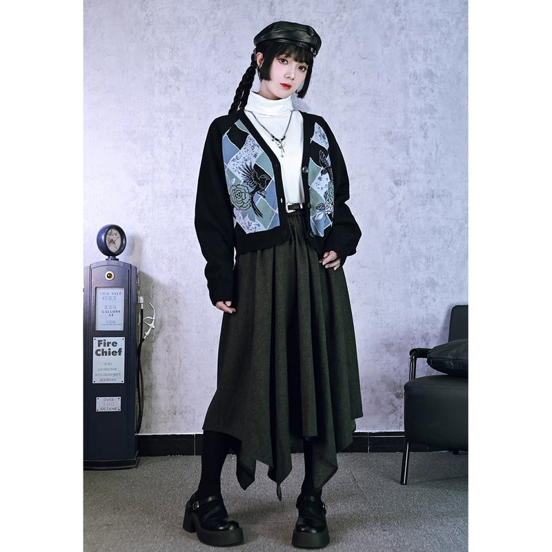 椿の花と鶯の挿絵カーディガンとニットスカート