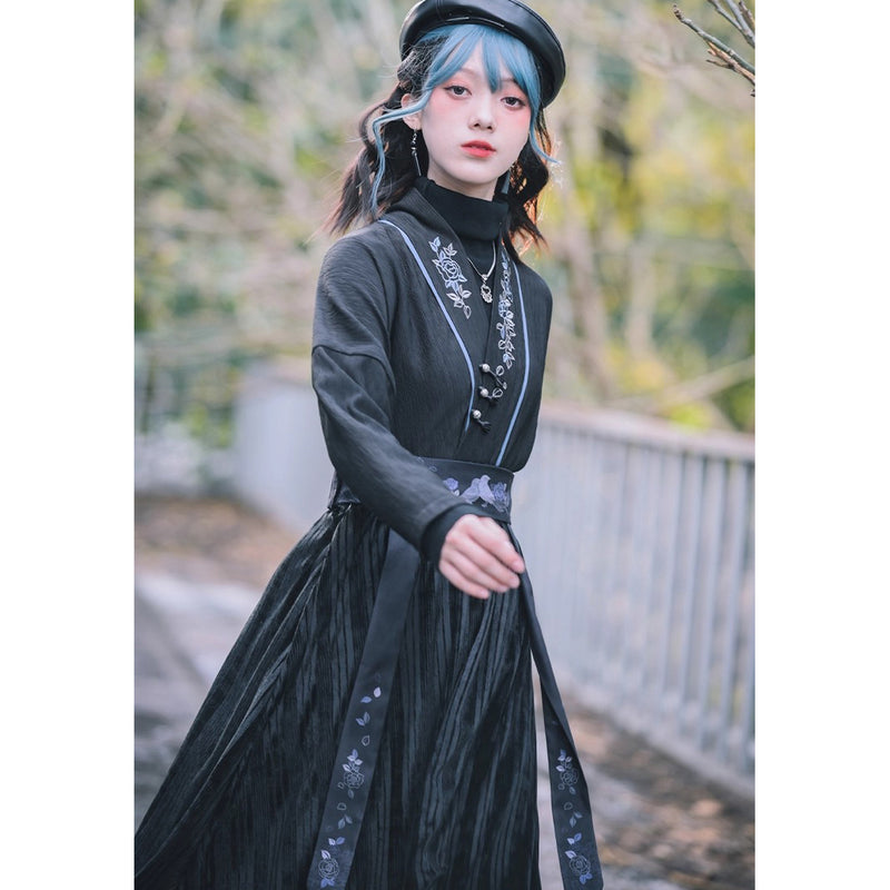 椿の花の刺繍チャイナブラウス