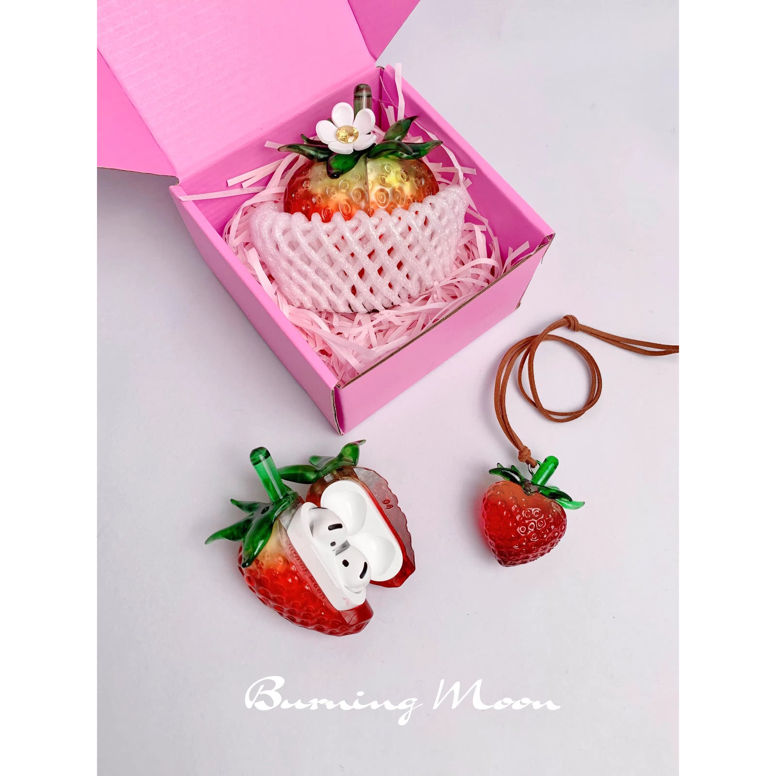専用❤みかん♥Wボア★キッズサイズ☆ネックウォーマー❤型押しハート苺 Strawberry AirPods Case – ManusMachina