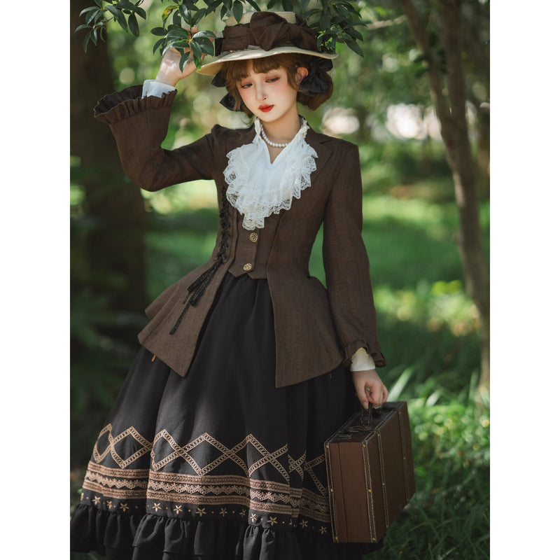 邸宅のお嬢様のレースブラウス