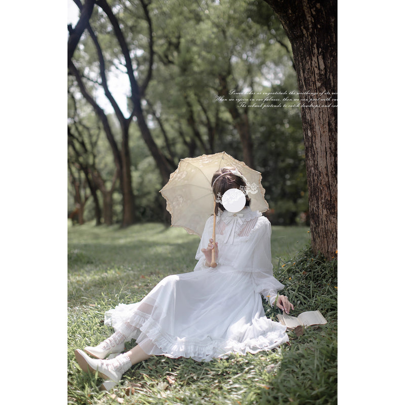 純白のお嬢様のチュールケープワンピース