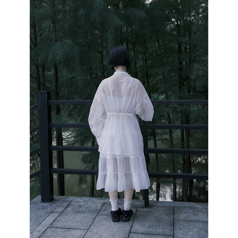 小枝の刺繍スカート