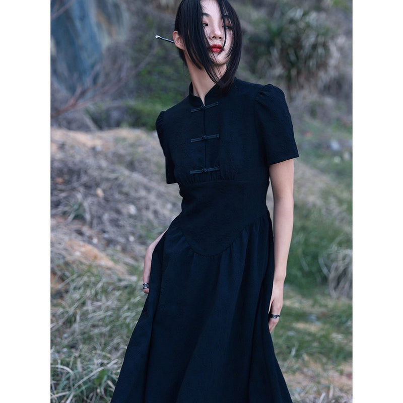 漆黒令嬢のチャイナワンピース