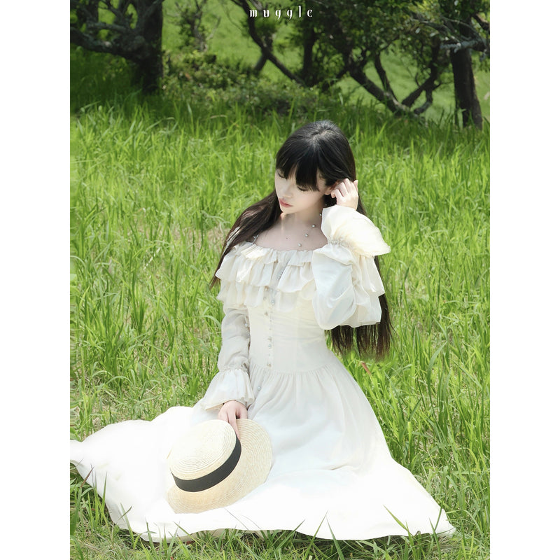 月明かりのお嬢様のオフショルフリルワンピース