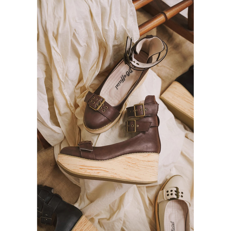 ドールなお嬢様のロッキンホースシューズ