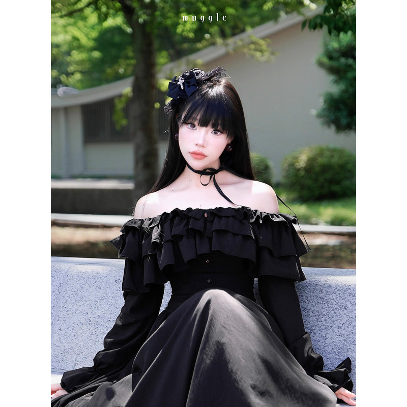 黒のお嬢様のオフショルフリルワンピース