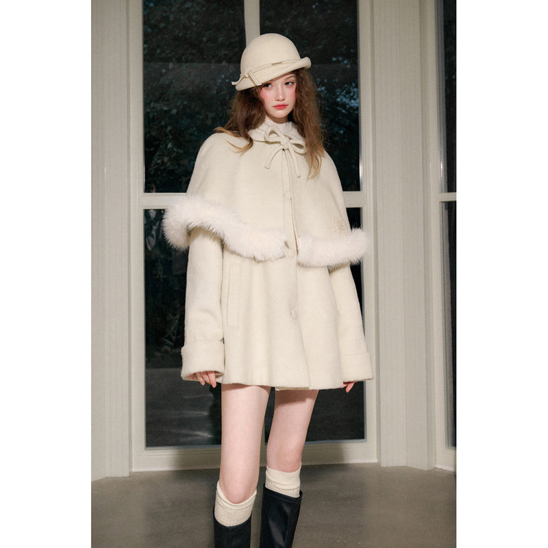 Elegant Queen's Cape Wool Coat