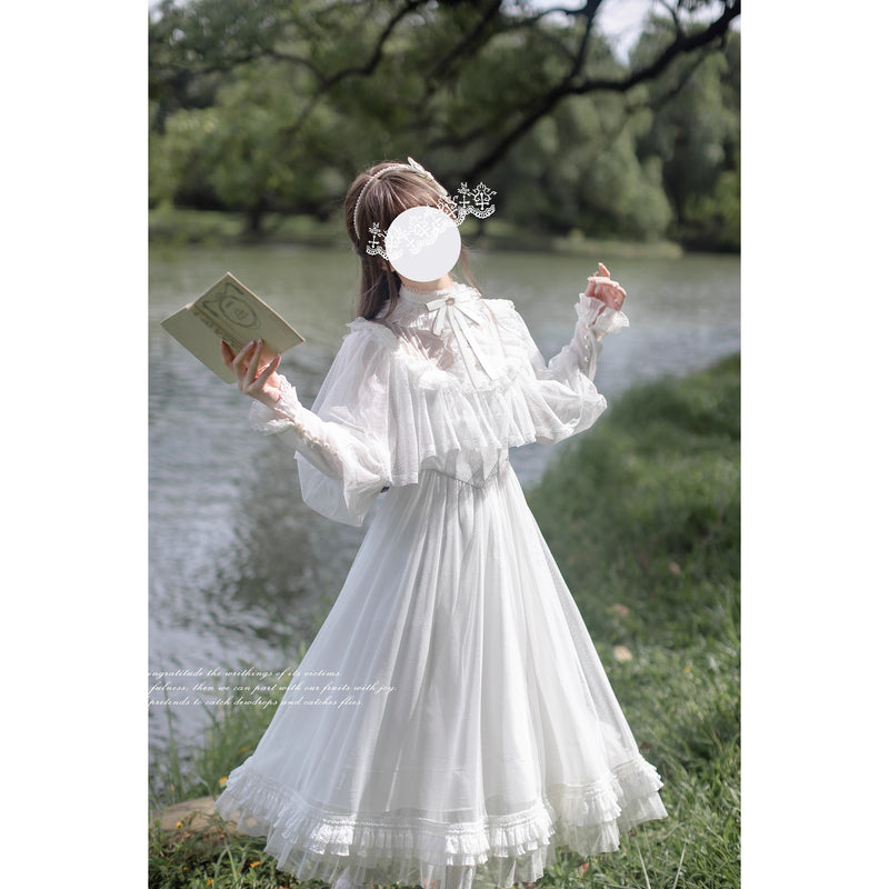 純白のお嬢様のチュールケープワンピース