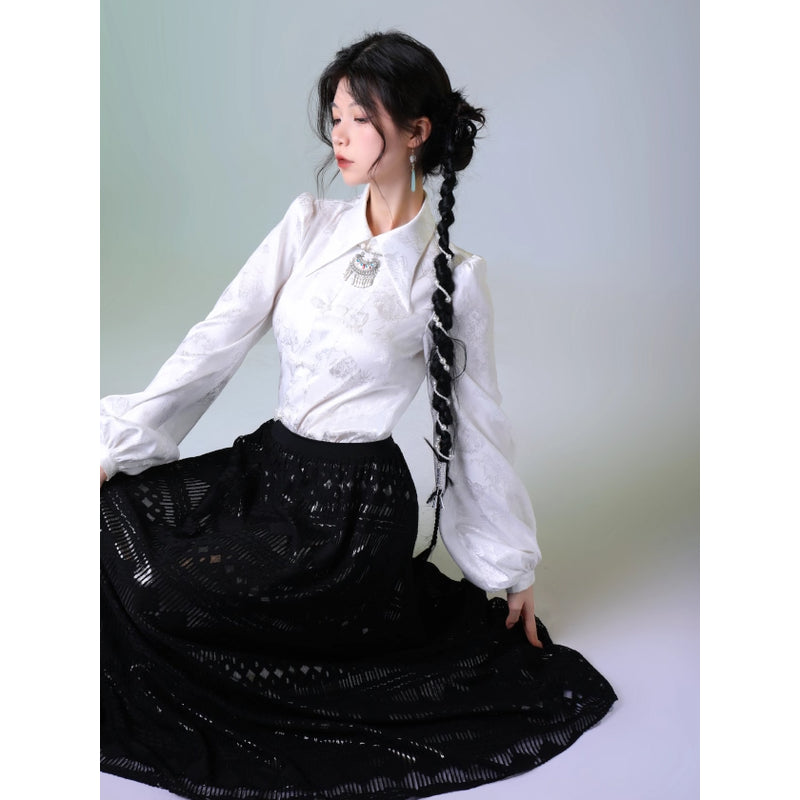 漆黒の格子編みロングスカート