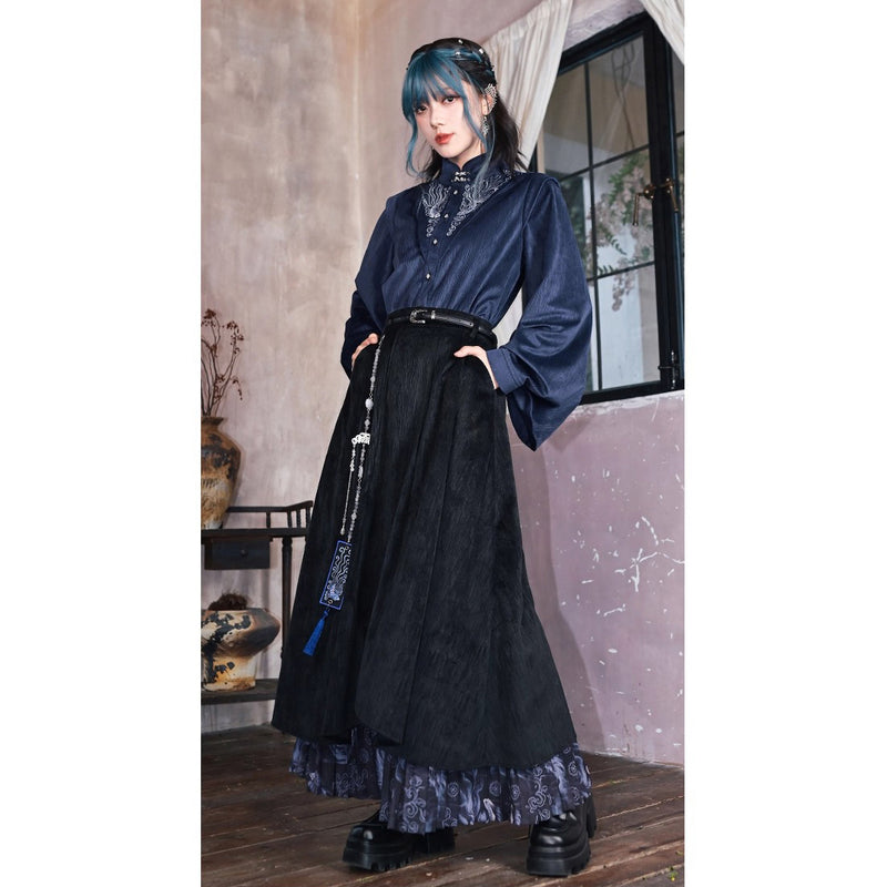 闘魚の刺繍ブラウス