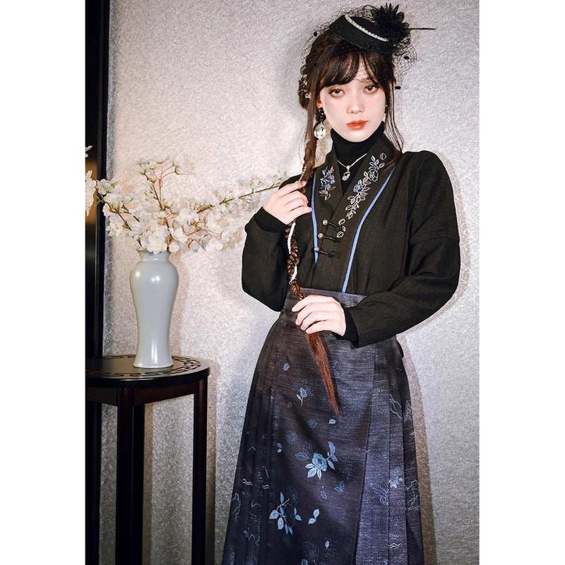 椿の花の刺繍チャイナブラウス