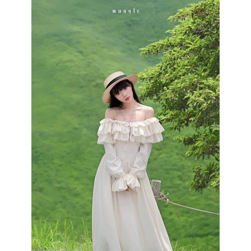 月明かりのお嬢様のオフショルフリルワンピース