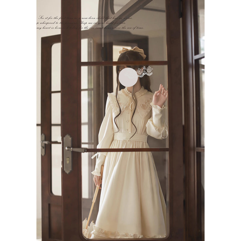 奏鳴曲を奏でる刺繍クラシカルワンピース