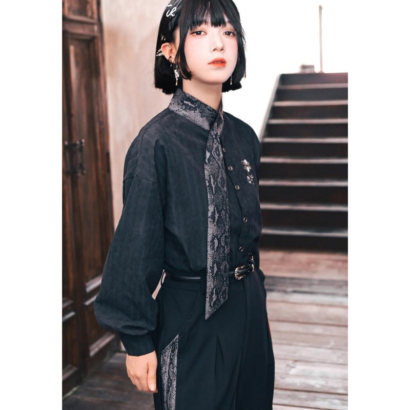 暗夜の蛇鱗の刺繍スカーフブラウス
