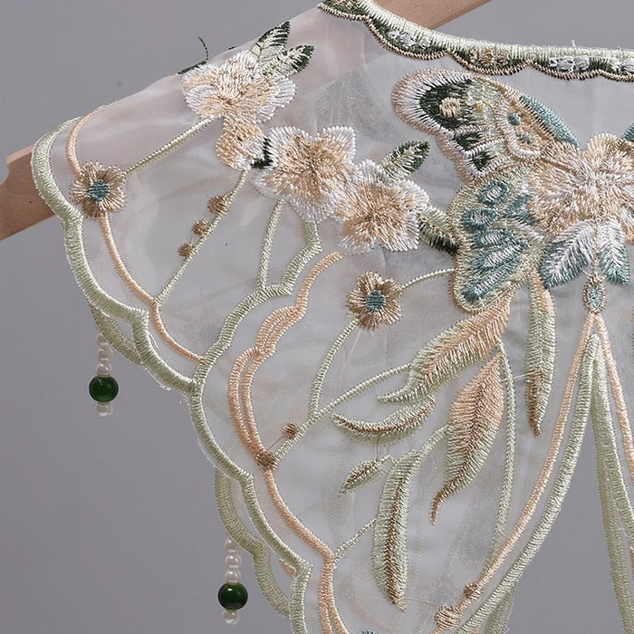 深緑の蝶の刺繍付け襟 – ManusMachina
