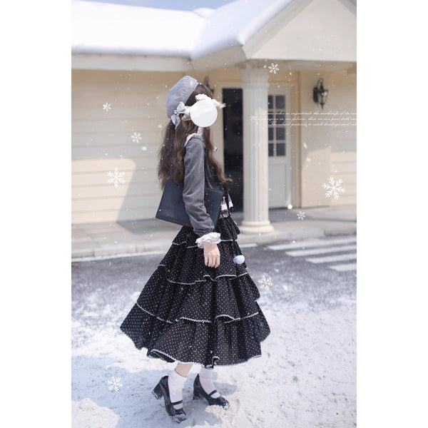 霧色のお嬢様トップスとティアードスカートとカーディガン