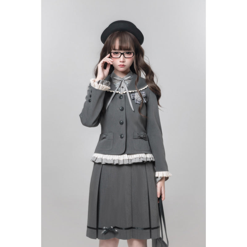 文学令嬢のジャケットとブラウスとプリーツスカート
