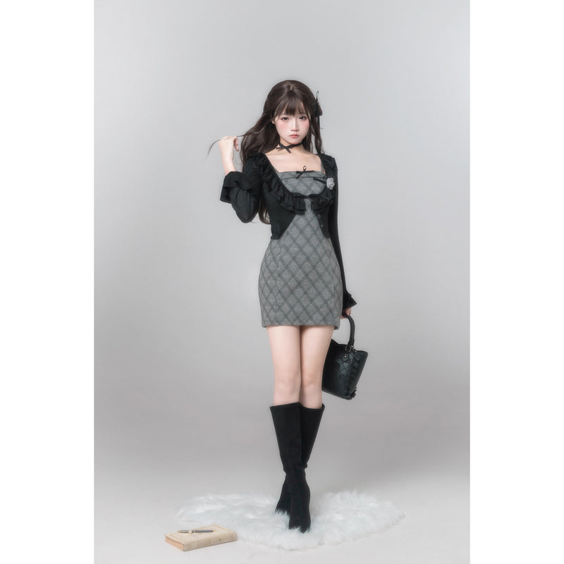 巴里のお嬢様のストラップワンピースとカーディガン