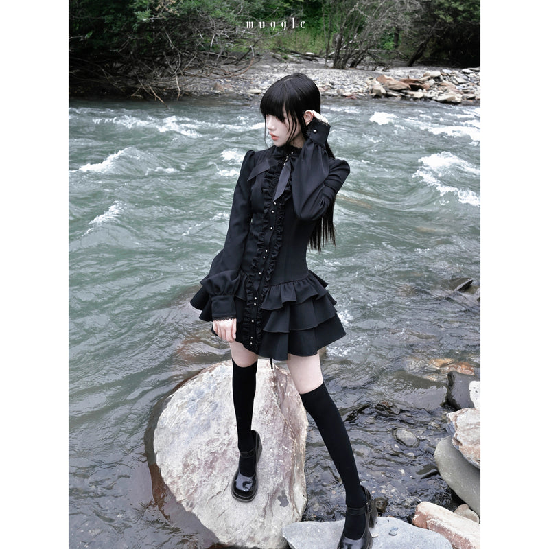 暗黒のお嬢様のゴシックワンピース