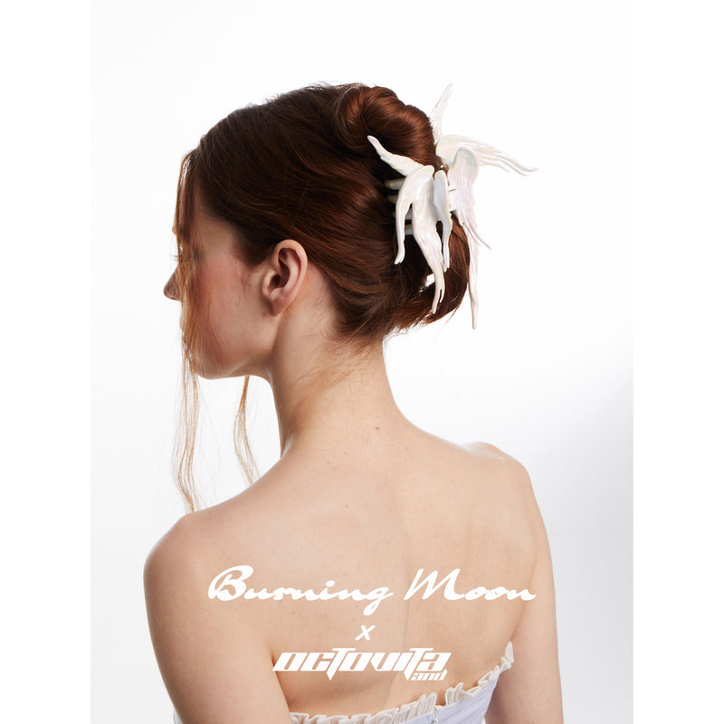 天使の翼のヘアクリップ