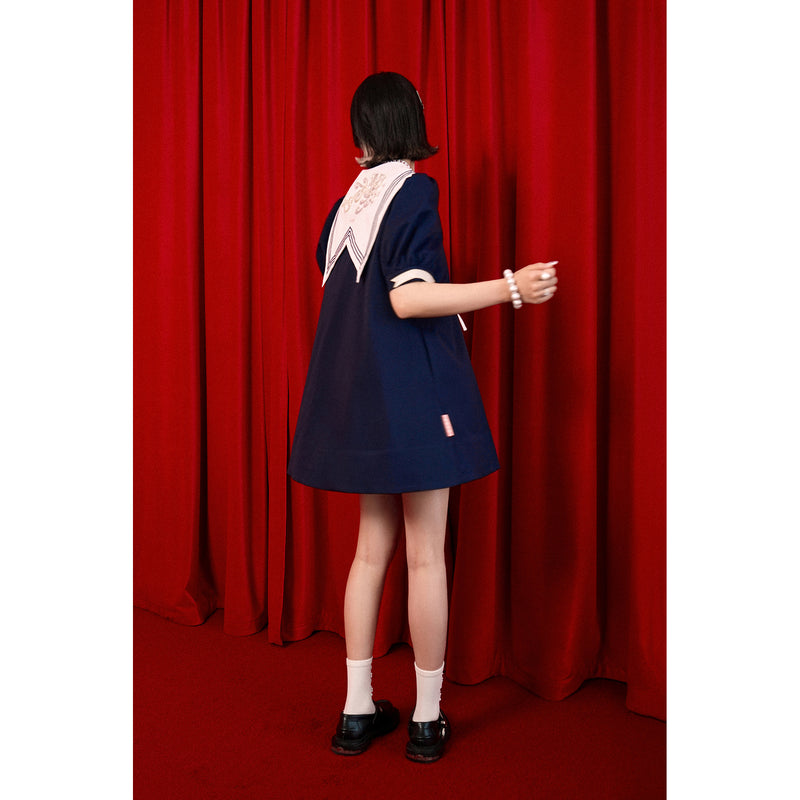 白蛇と菊花の刺繍セーラーワンピース - Dark Navy