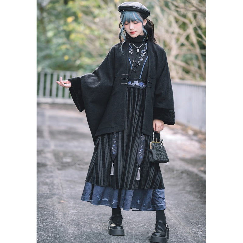 椿の花と鶯の挿絵ベルトスカート