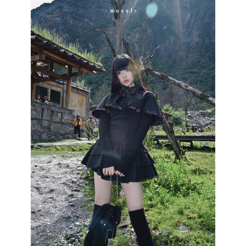 黒のお嬢様のケープフリルワンピース