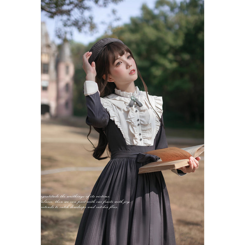 公爵令嬢のクラシカルワンピースとケープ