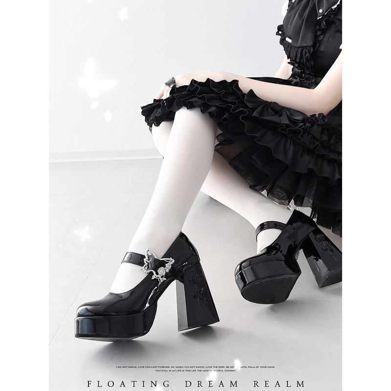 薔薇の花と蝶のゴシックヒールパンプス - Glossy Black