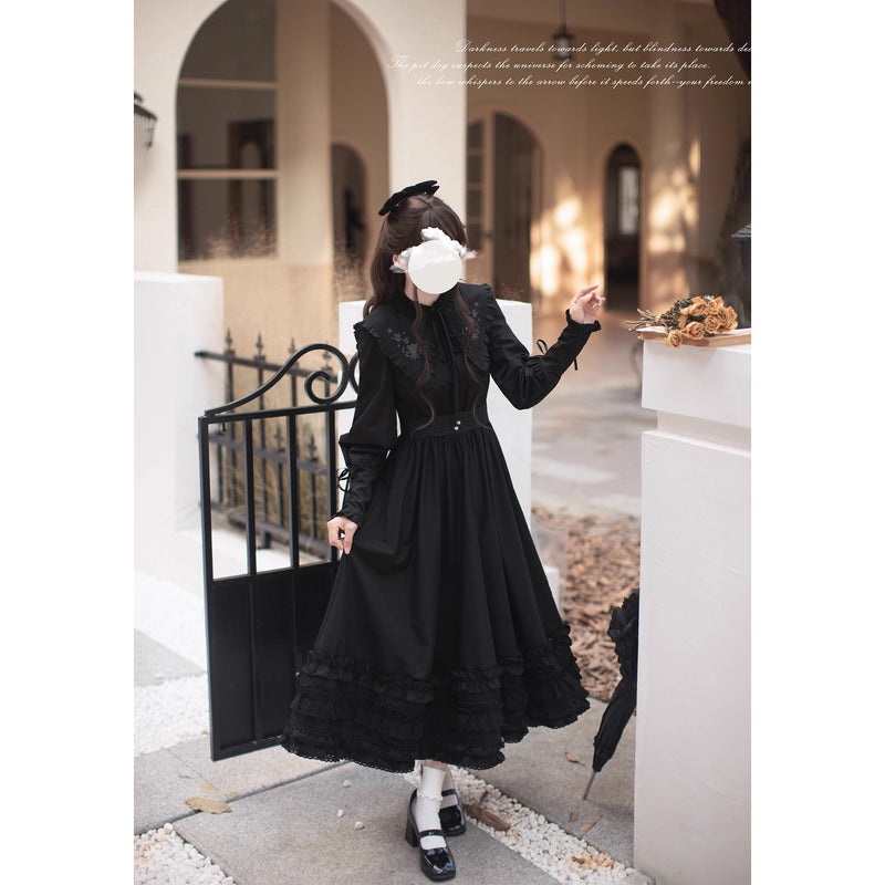 夜想曲を奏でる刺繍クラシカルワンピース