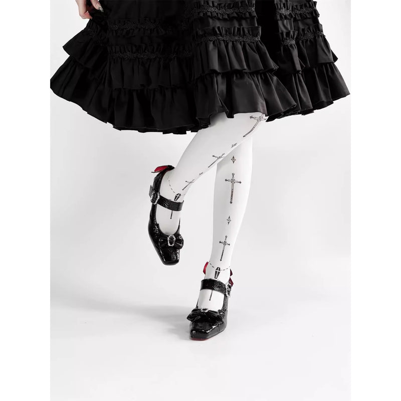 十字架の棺桶ヒールパンプス